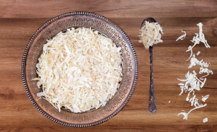 Dried Onion Flakes